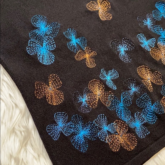 Alfani Petite Black Knit Top w/ Blue/Brown Flowers - Picture 2 of 4